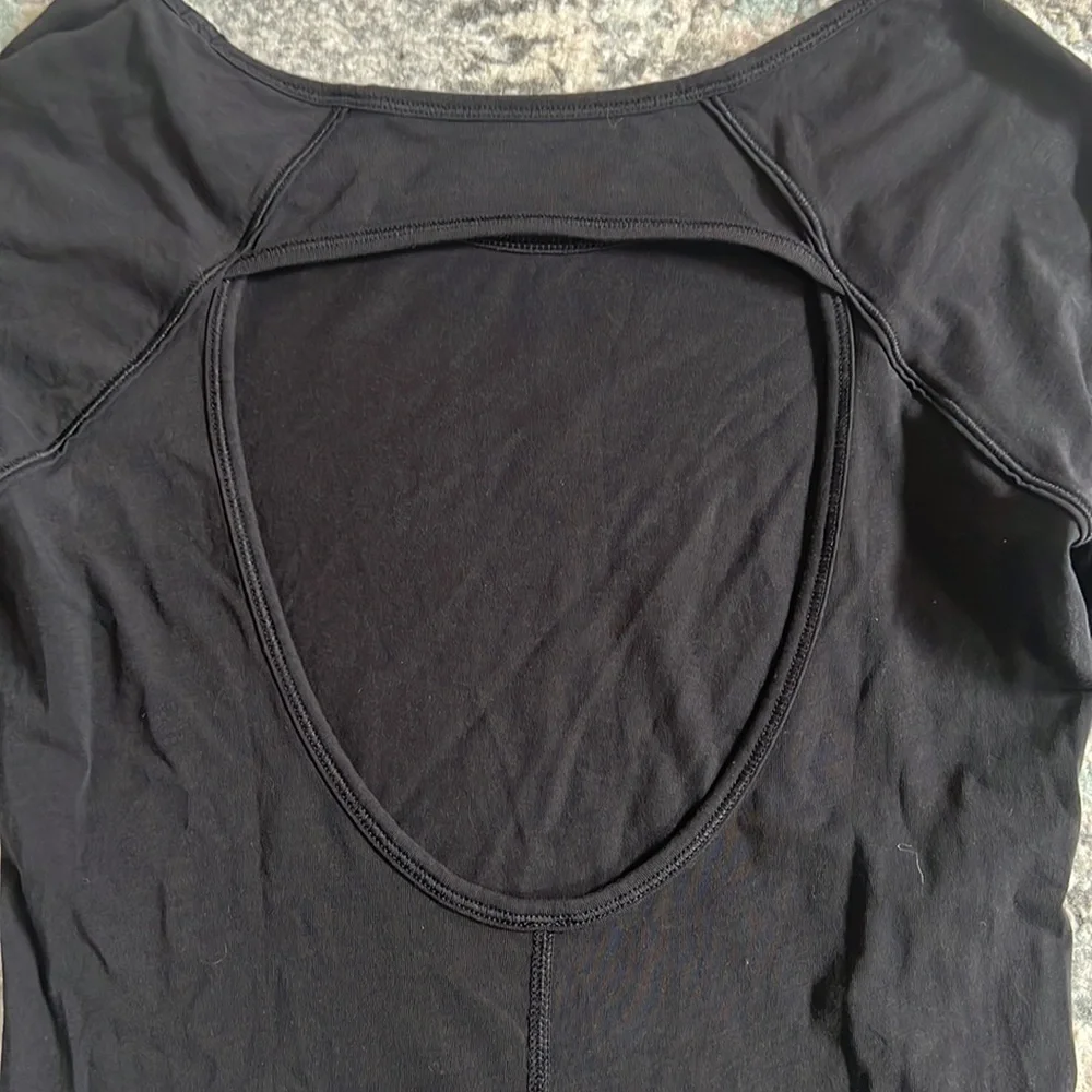 Lululemon black long sleeve top